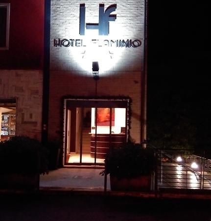 Hotel Flaminio Tavernelle Serrungarina Ngoại thất bức ảnh